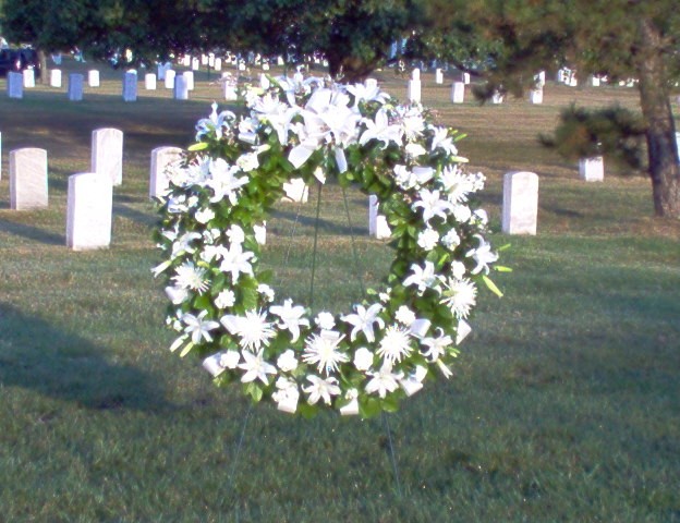 9-11-wreath-091105-001