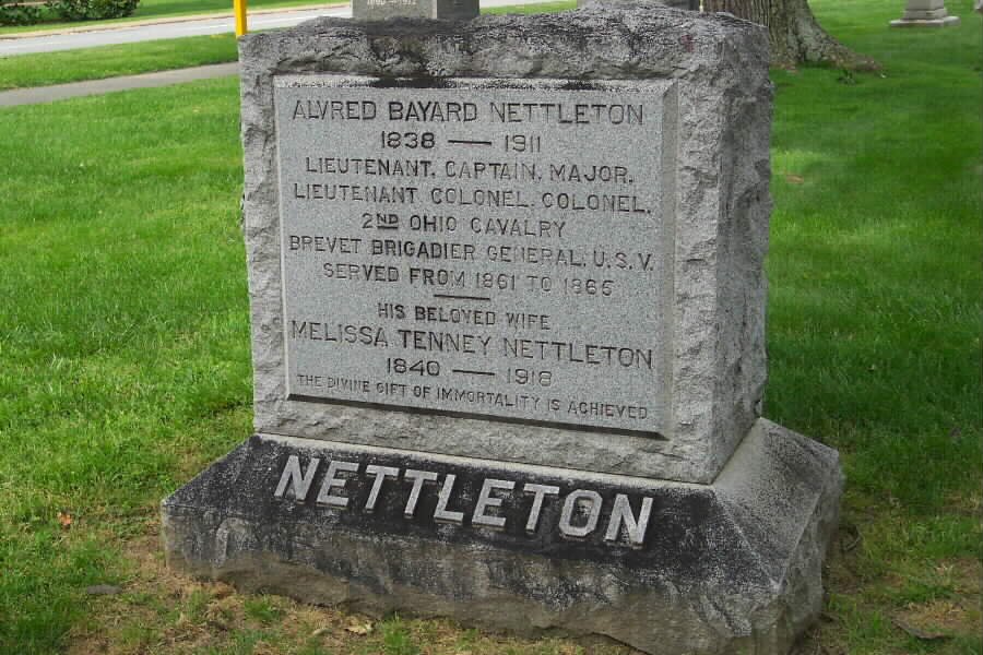 abnettleton-gravesite-section1-062803
