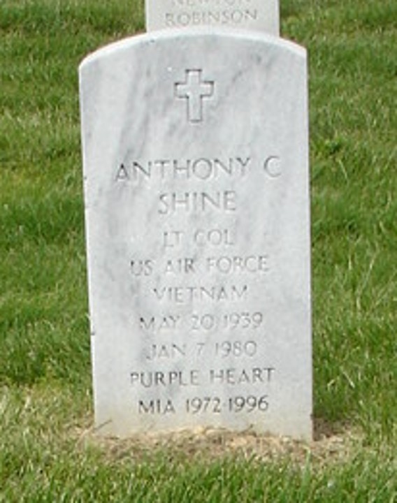 acshine-gravesite-photo-may-2006