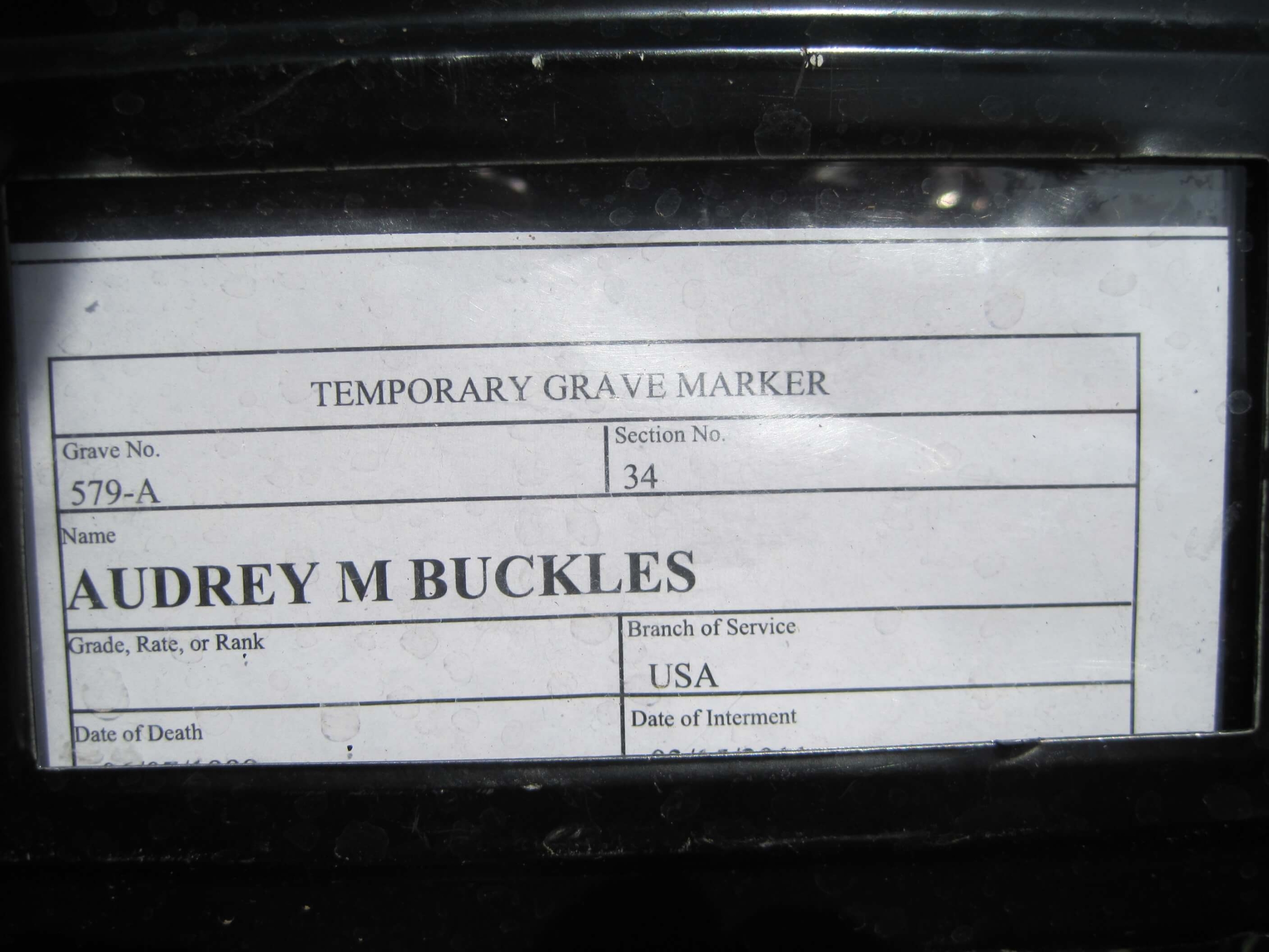 ambuckles-gravesite-photo-by-eileen-horan-march-2011-001