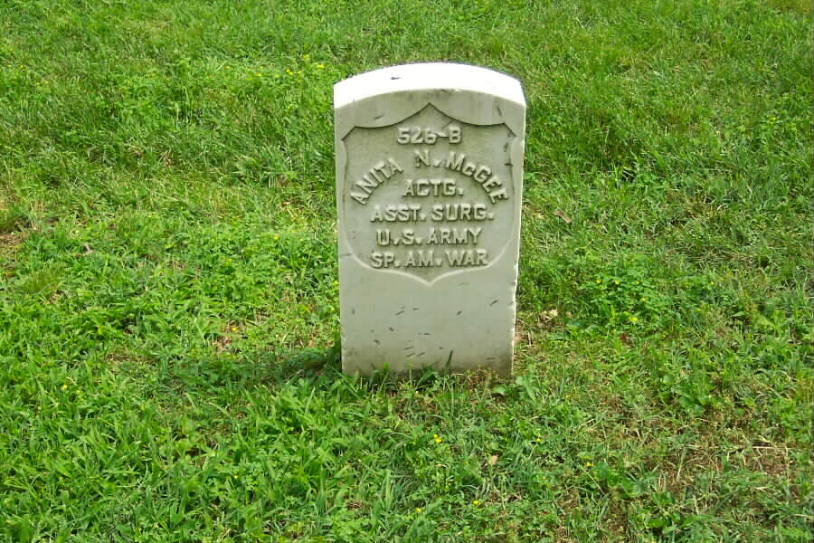 anmcgee-gravesite-section1-062803