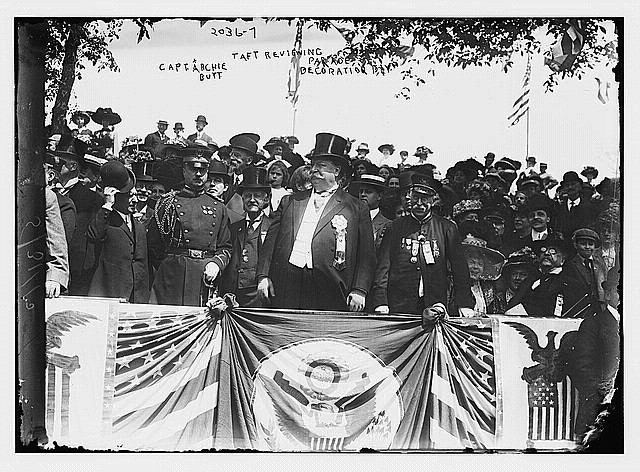 archibald-butt-with-pesident-taft-decoration-day-photo