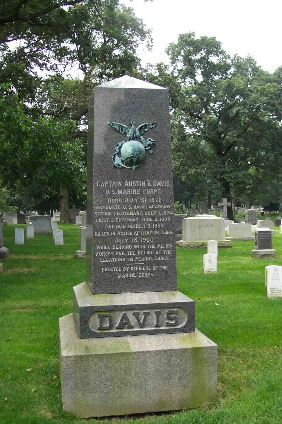 ardavis-gravesite-02-section1-062803