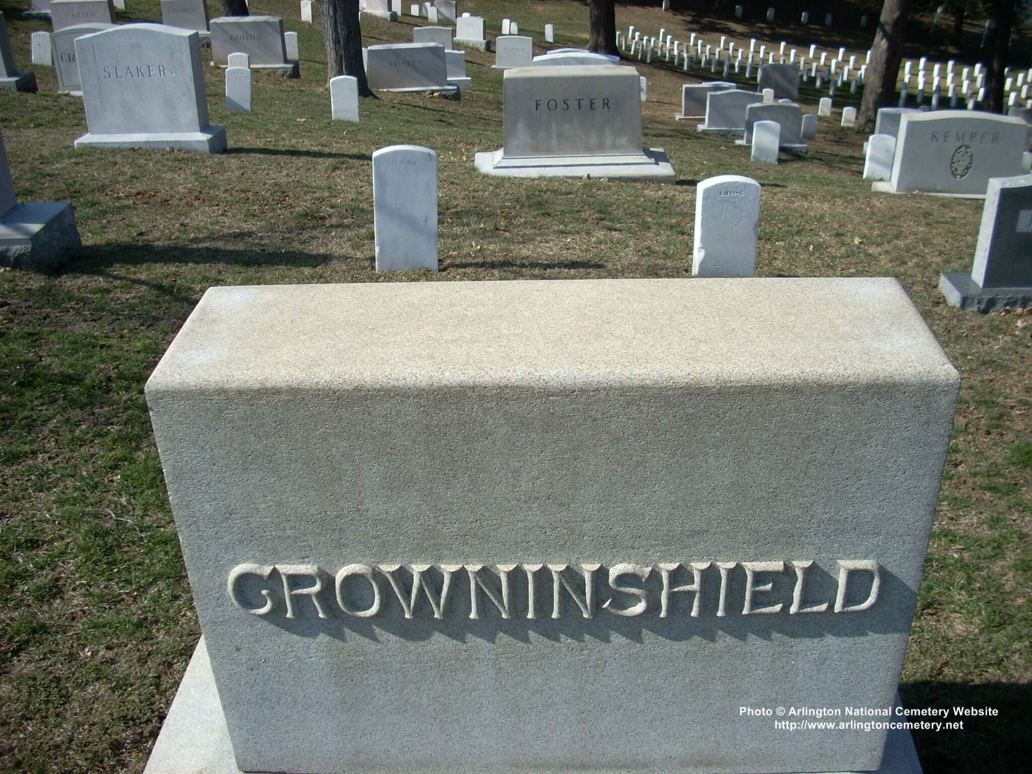 ascrowinshield-gravesite-photo-march-2008-002