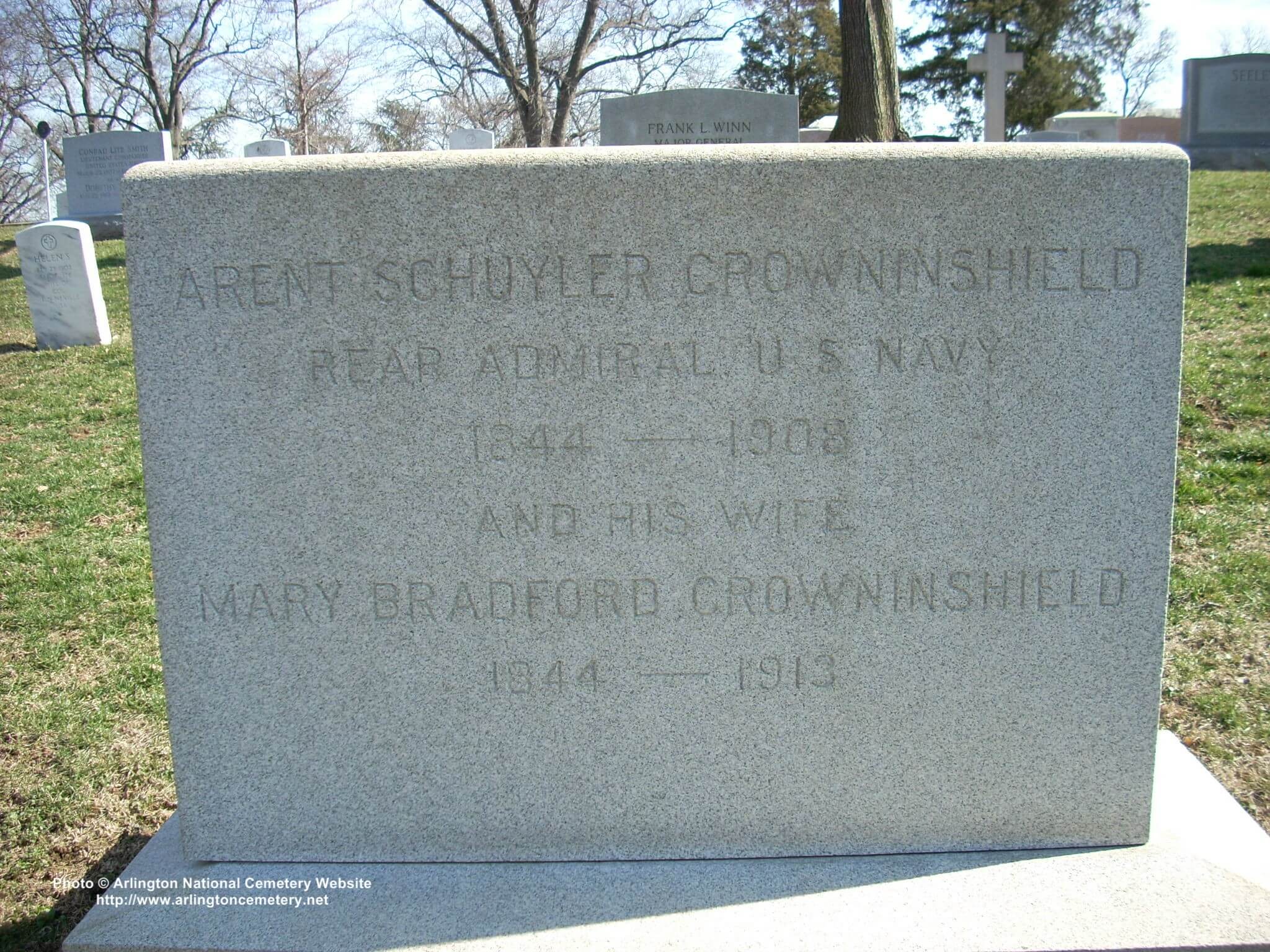 ascrowninshield-gravesite-photo-march-2008-001