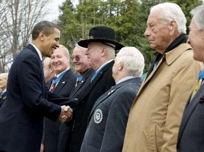 barack-obama-medal-of-honor-day-arlington-032509-photo-009