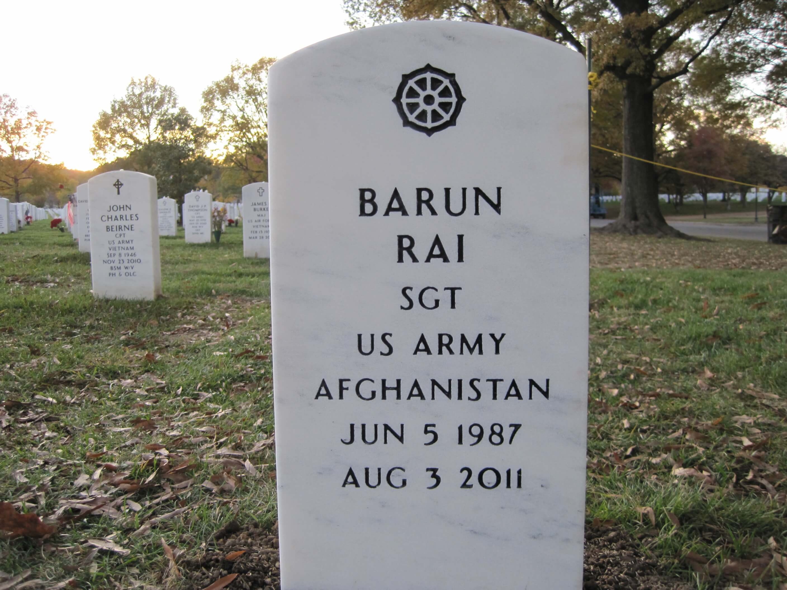 barun-rai-gravesite-photo-by-eileen-horan-november-2011-01