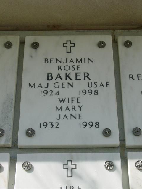 brbaker-gravesite-photo-august-2006