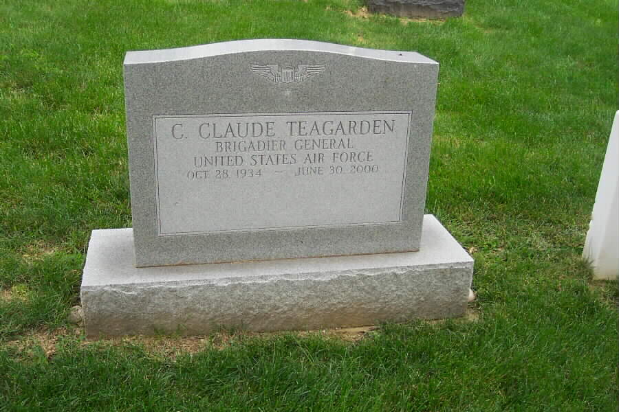 ccteagarden-gravesite-section30-062803