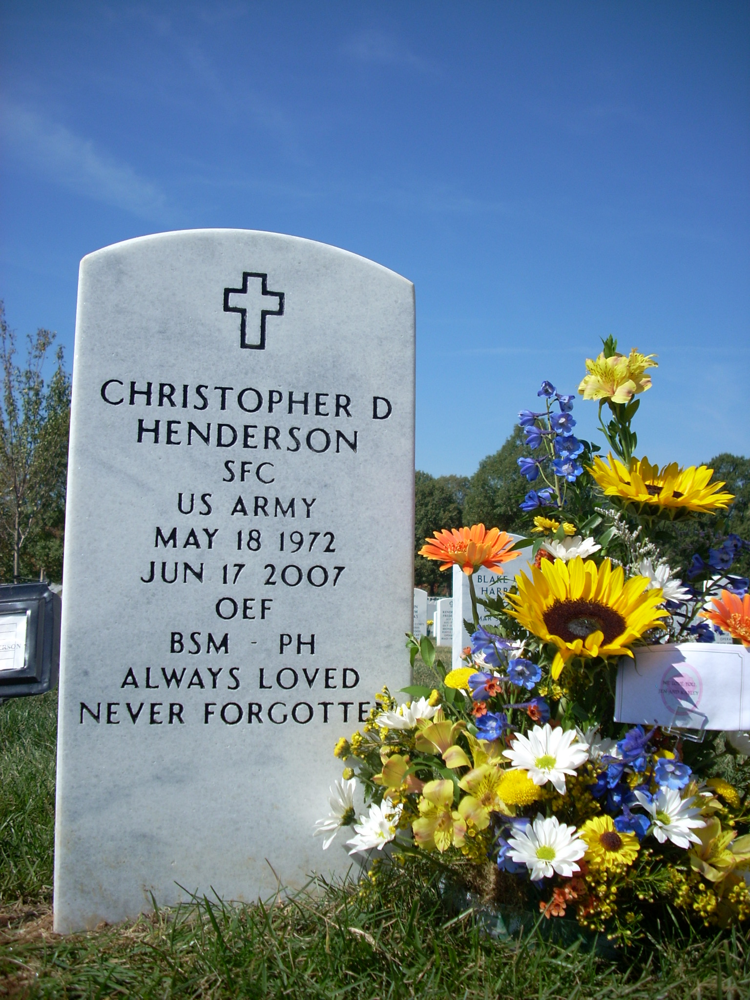 cdhenderson-gravesite-photo-september-2007-002