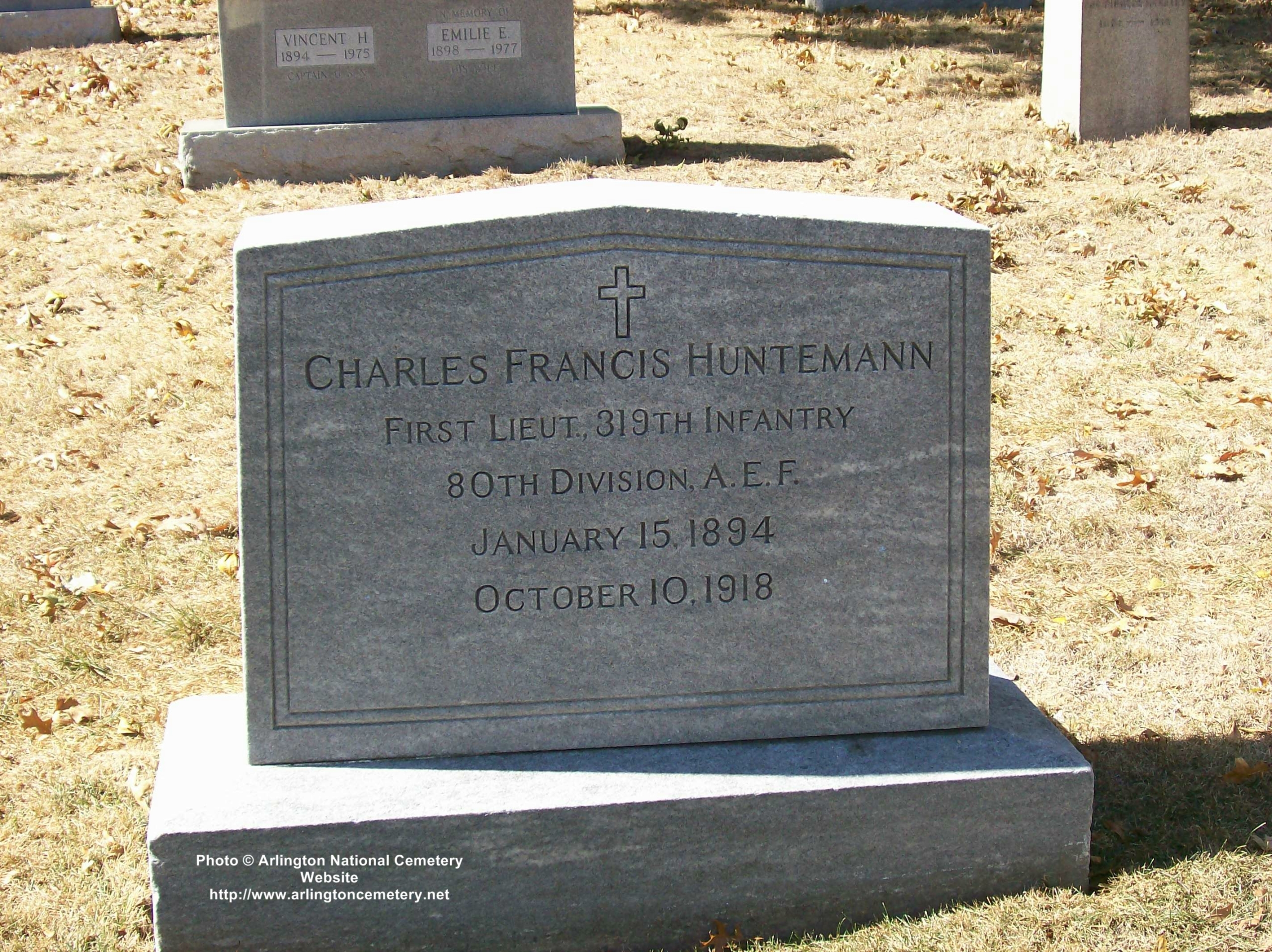 cfhuntemann-gravesite-photo-october-2007-001