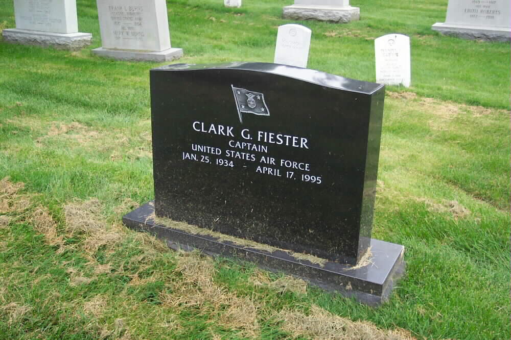 cgfiester-gravesite-01-062703