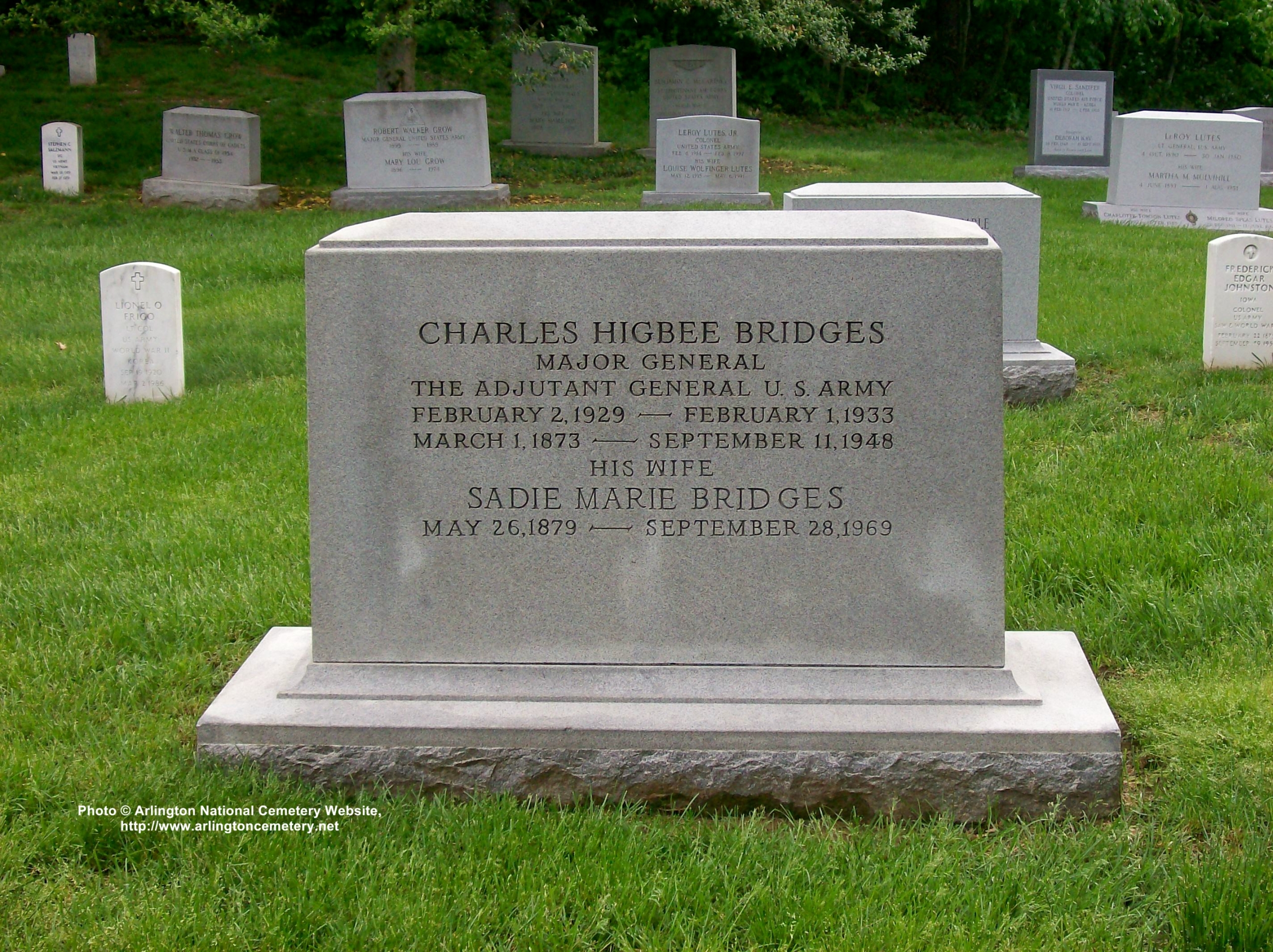 chbridges-gravesite-photo-may-2008-001