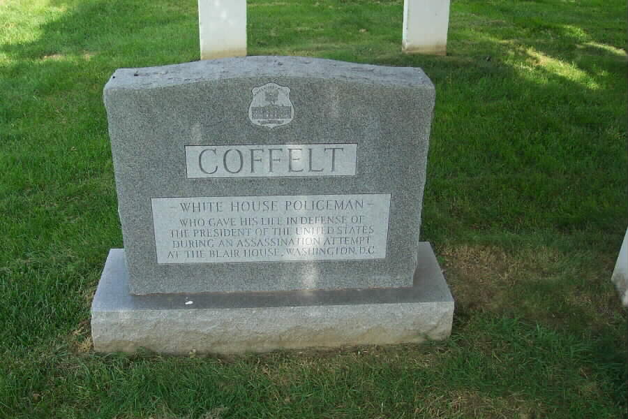coffelt-gravesite-02-section15-06280