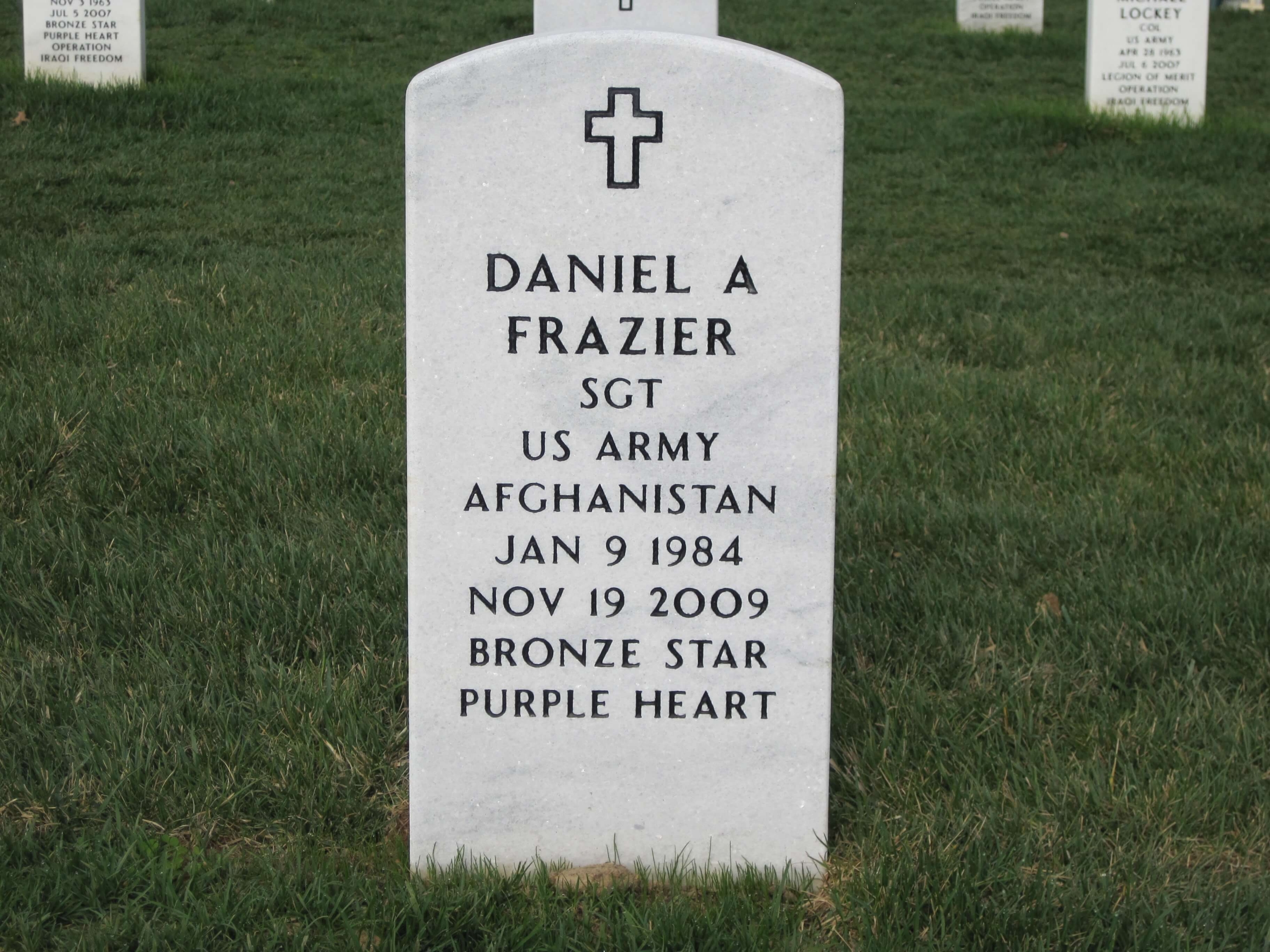 dafrazier-gravesite-photo-by-eileen-horan-april-2010-02