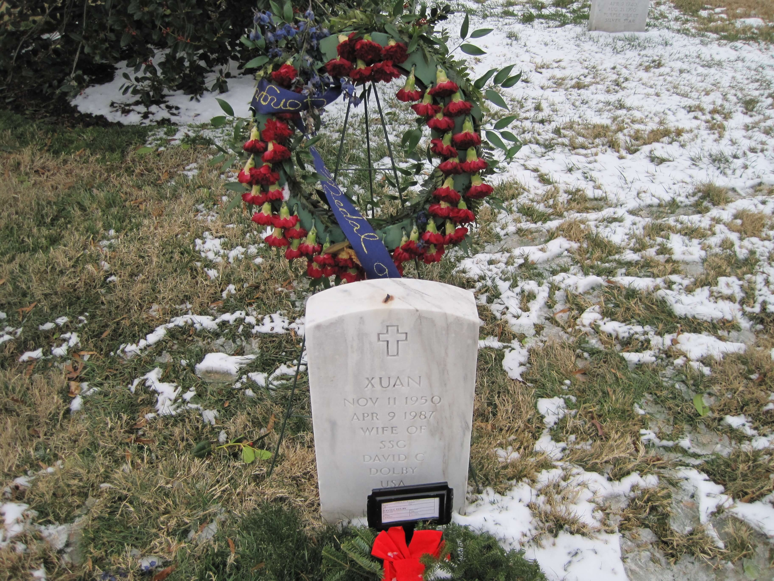 dcdolby-gravesite-photo-by-eileen-horan-december-2010-004