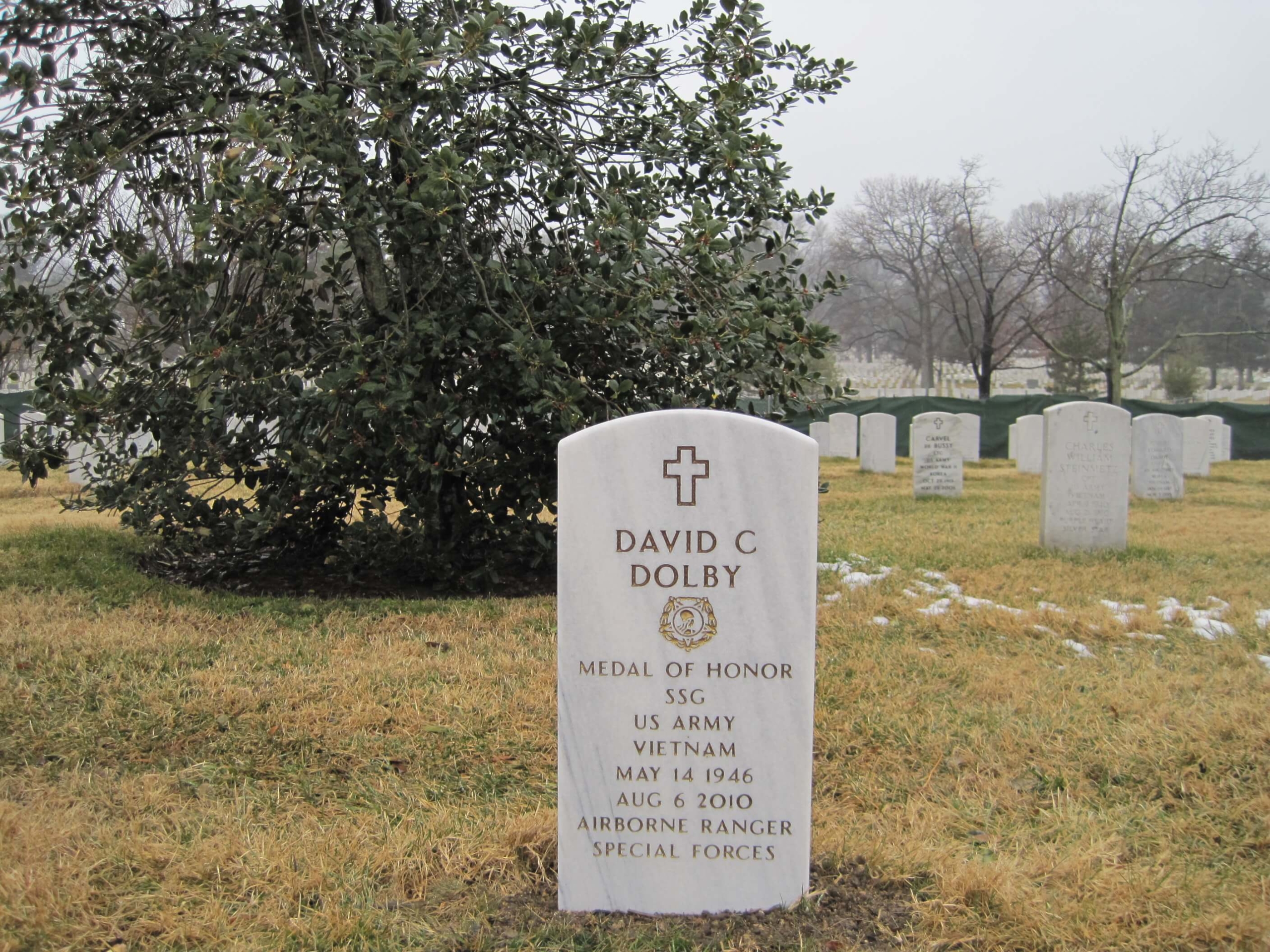 dcdolby-gravesite-photo-by-eileen-horan-february-2011-002