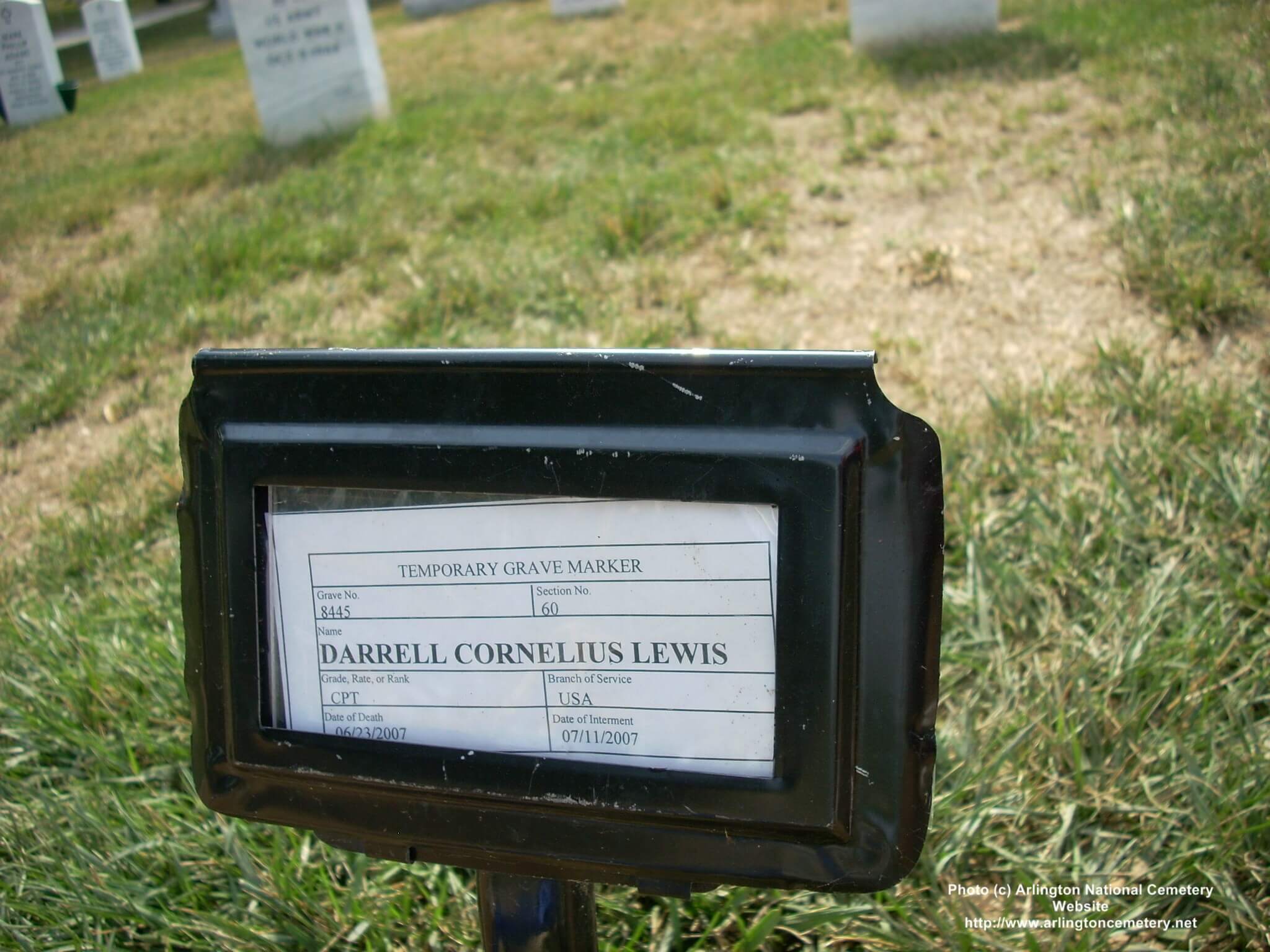 dclewis-gravesite-photo-july-2007-001