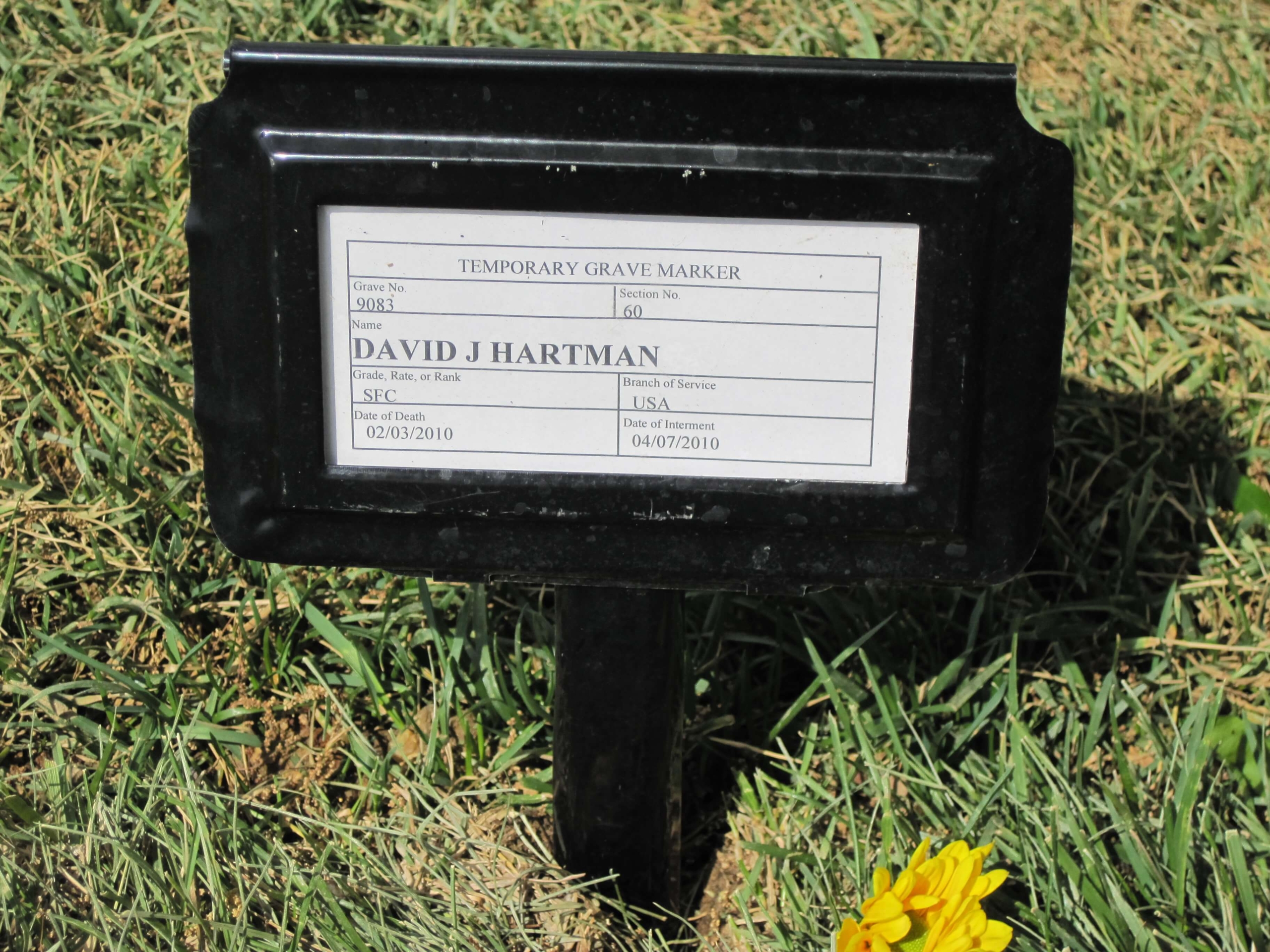 djhartman-gravesite-photo-by-eileen-horan-april-2010-001