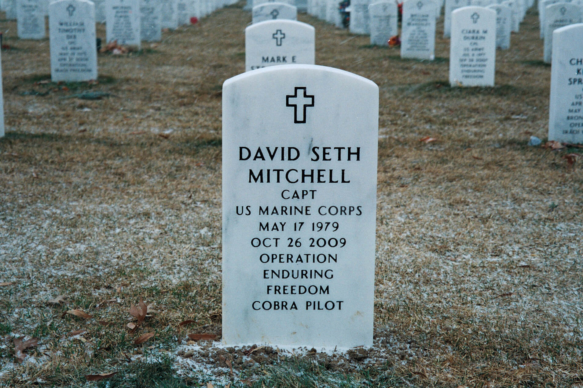 dsmitchell-gravesite-photo-february-2010-001