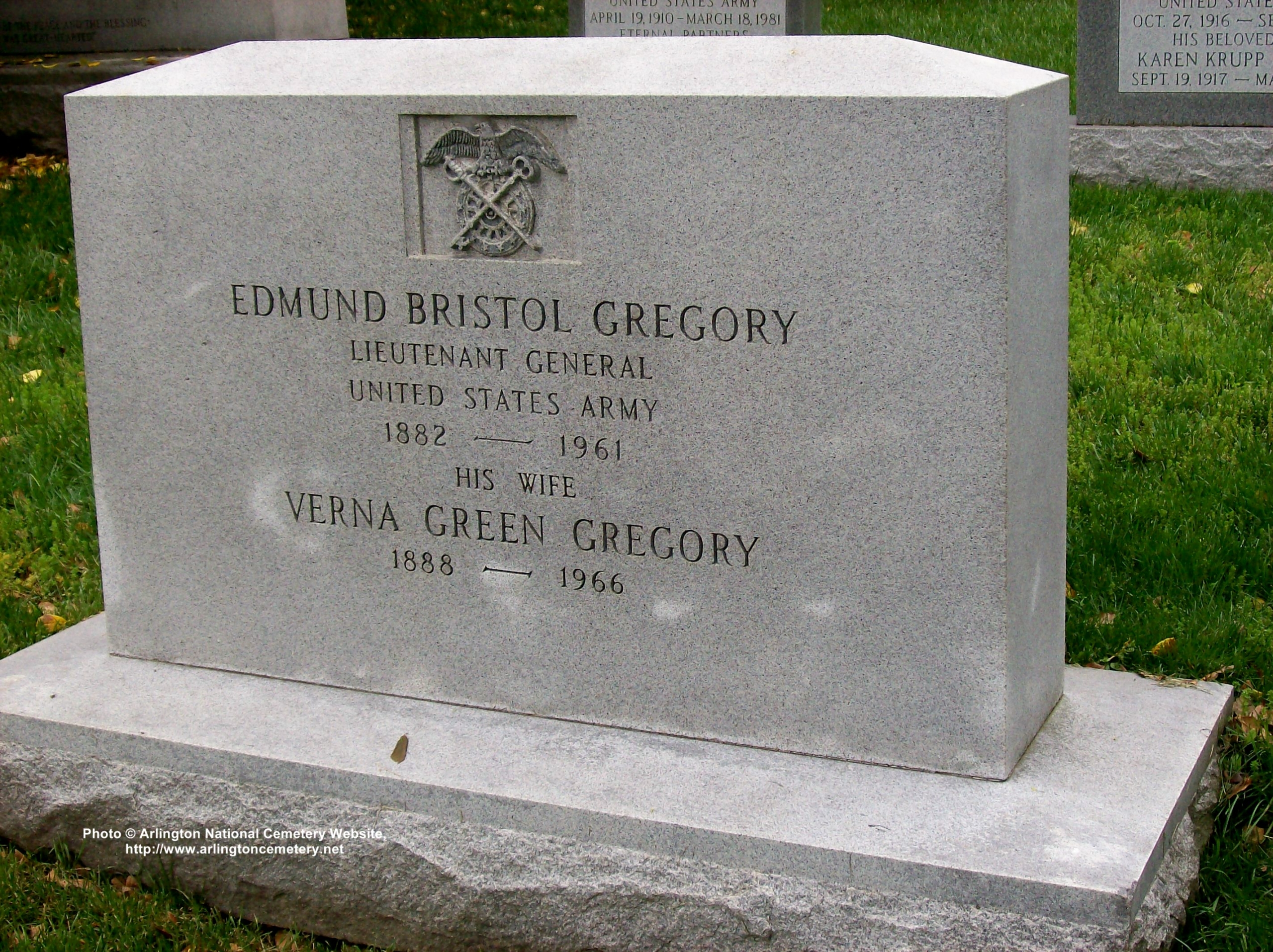 ebgregory-gravesite-photo-may-2008-001