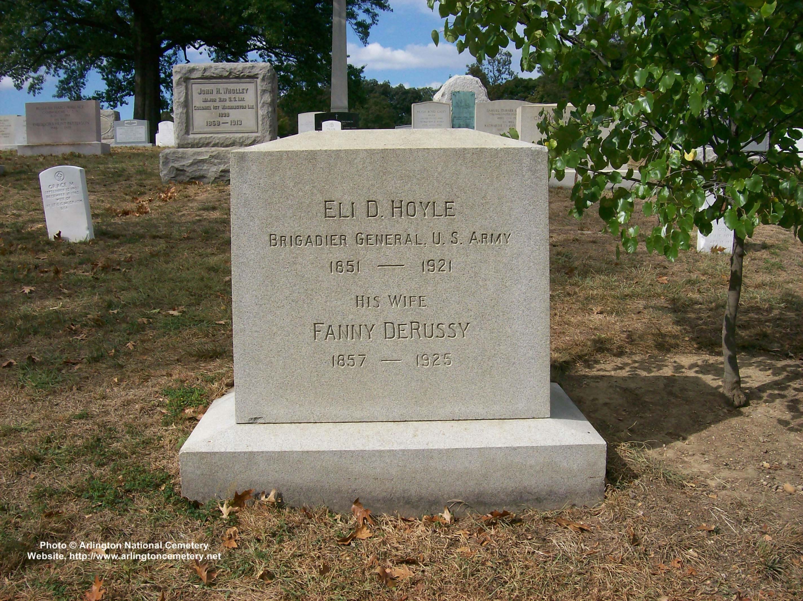 edhoyle-gravesite-photo-october-2007-001