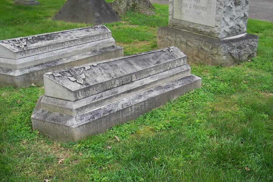 emshepard-gravesite-section1-062803