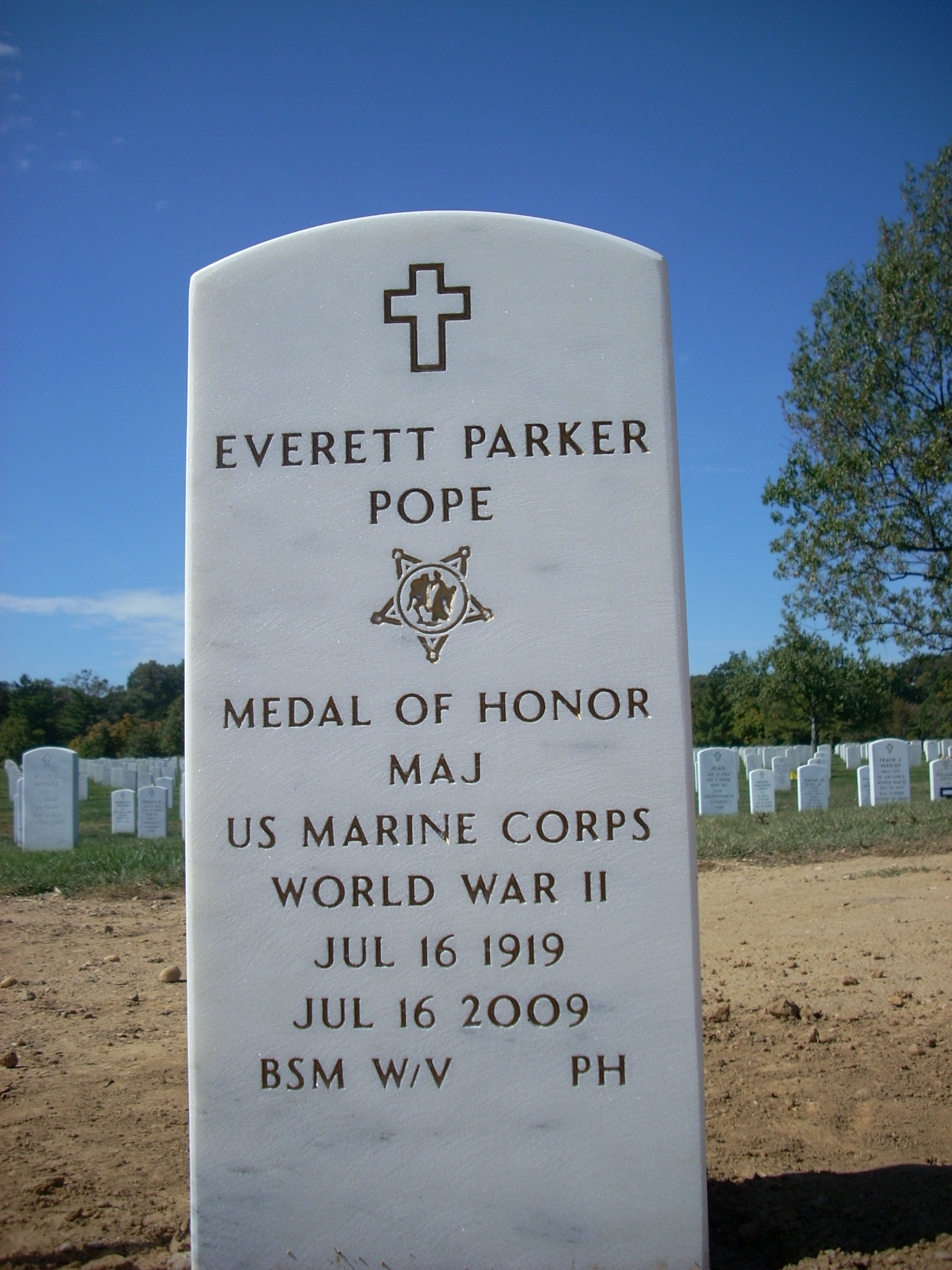 eppope-gravesite-photo-october-2009-002