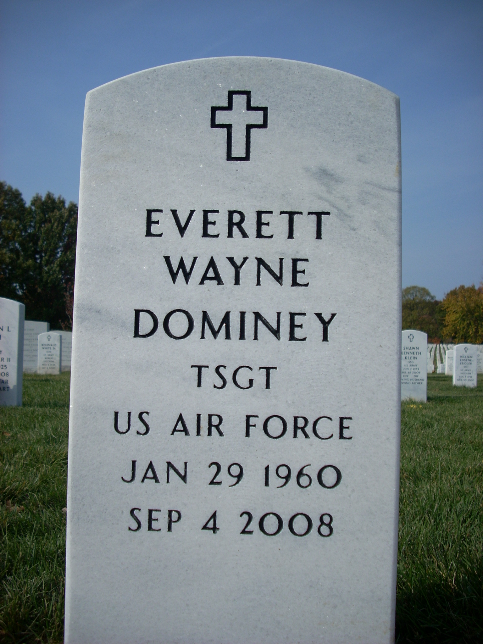ewdominey-gravesite-photo-february-2009-001