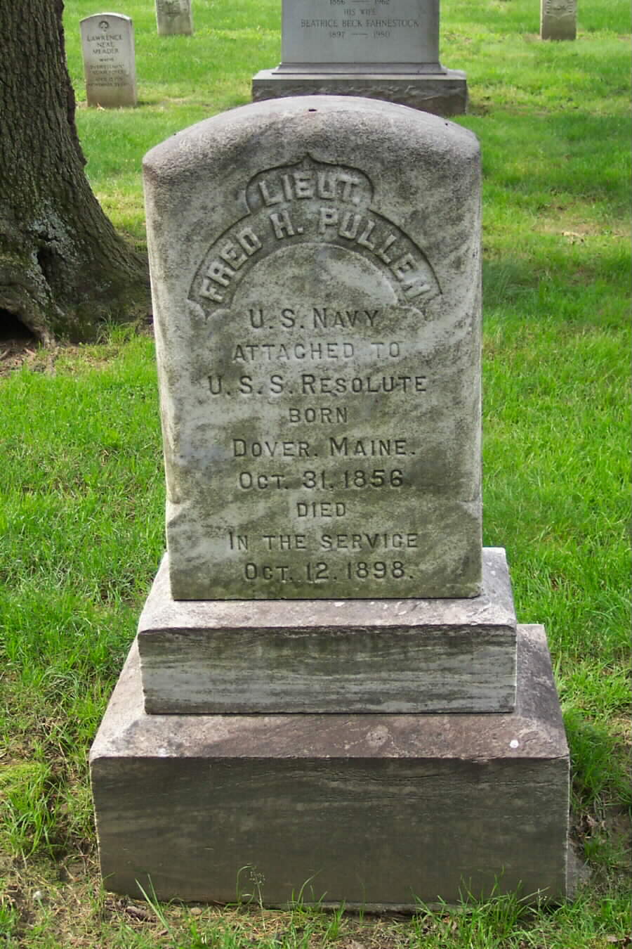 fhpullen-gravesite-section1-062803