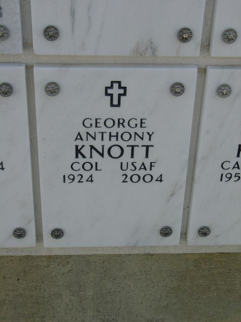 gaknott-gravesite-photo-august-2006