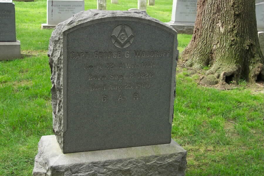 ggwoodruff-gravesite-section1-062803