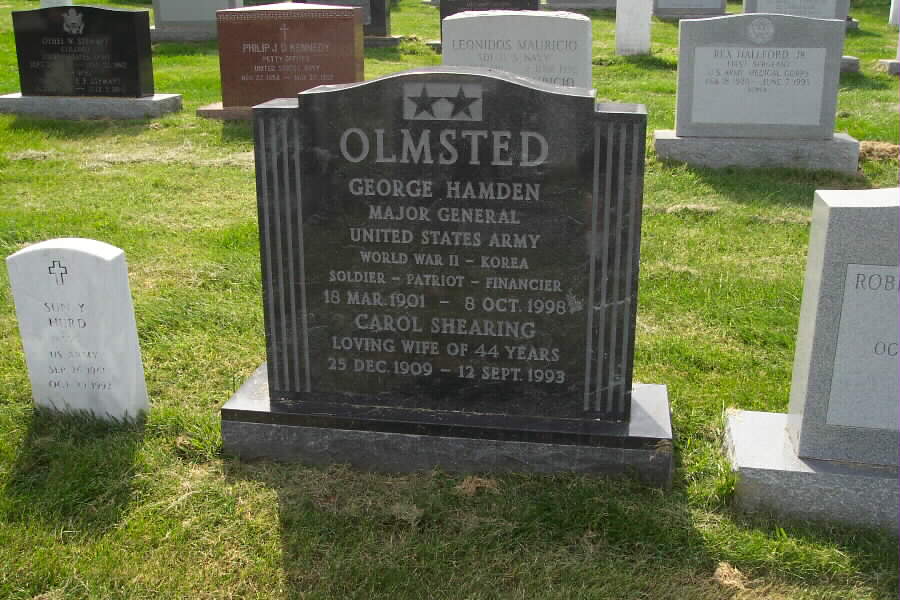 gmolmsted-gravesite-062803