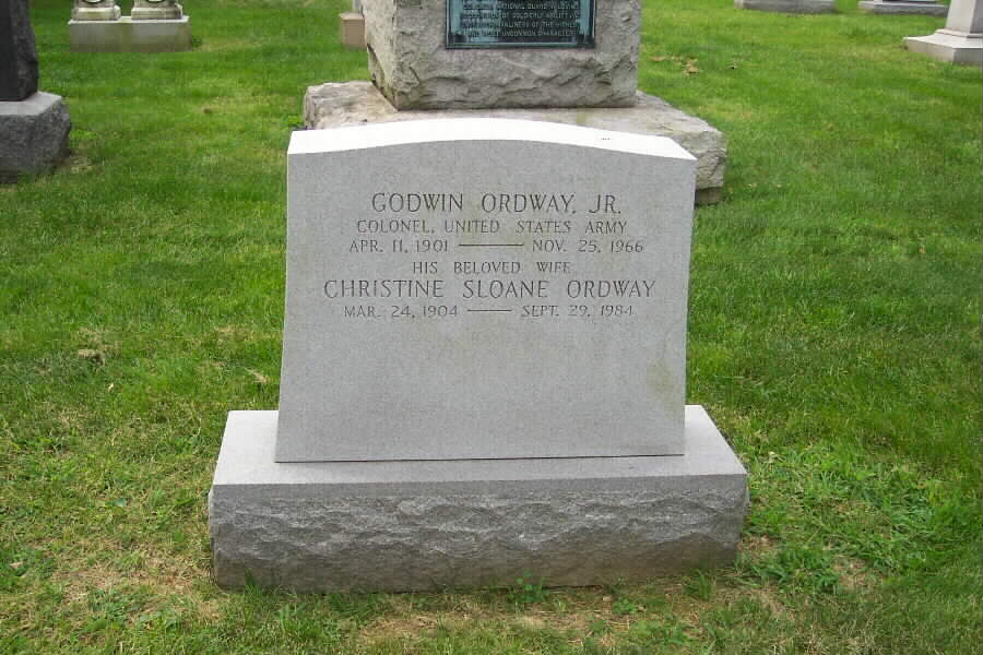 godwin-ordway-jr-gravesite-section1-062803