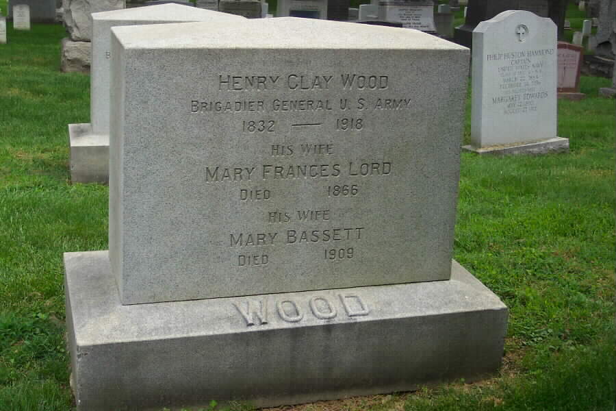 hcwood-gravesite-section1-062803