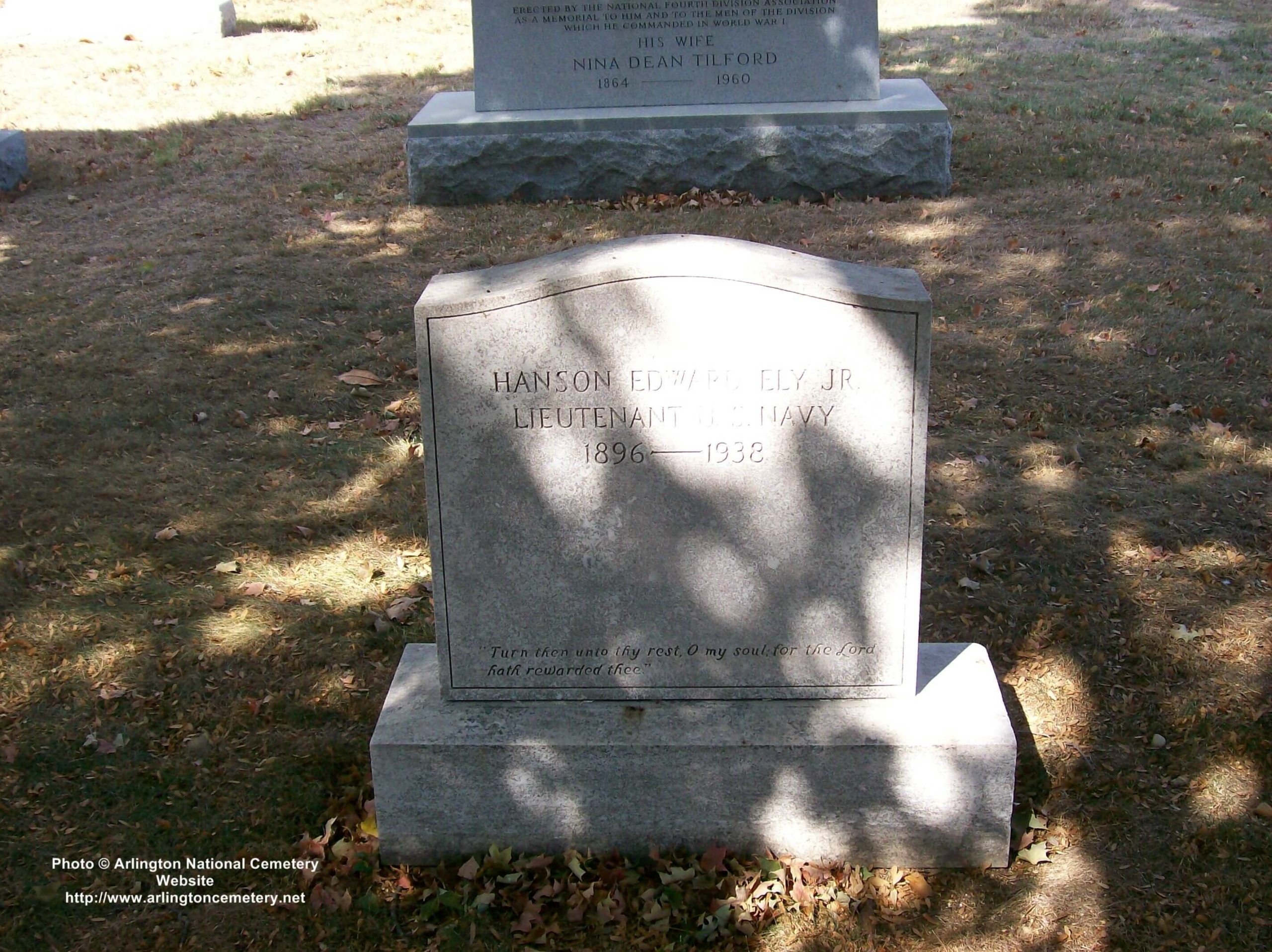 heelyjr-gravesite-photo-october-2007-001