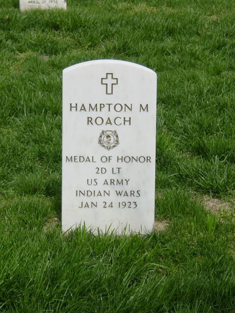 hmroach-gravesite-photo-august-2006