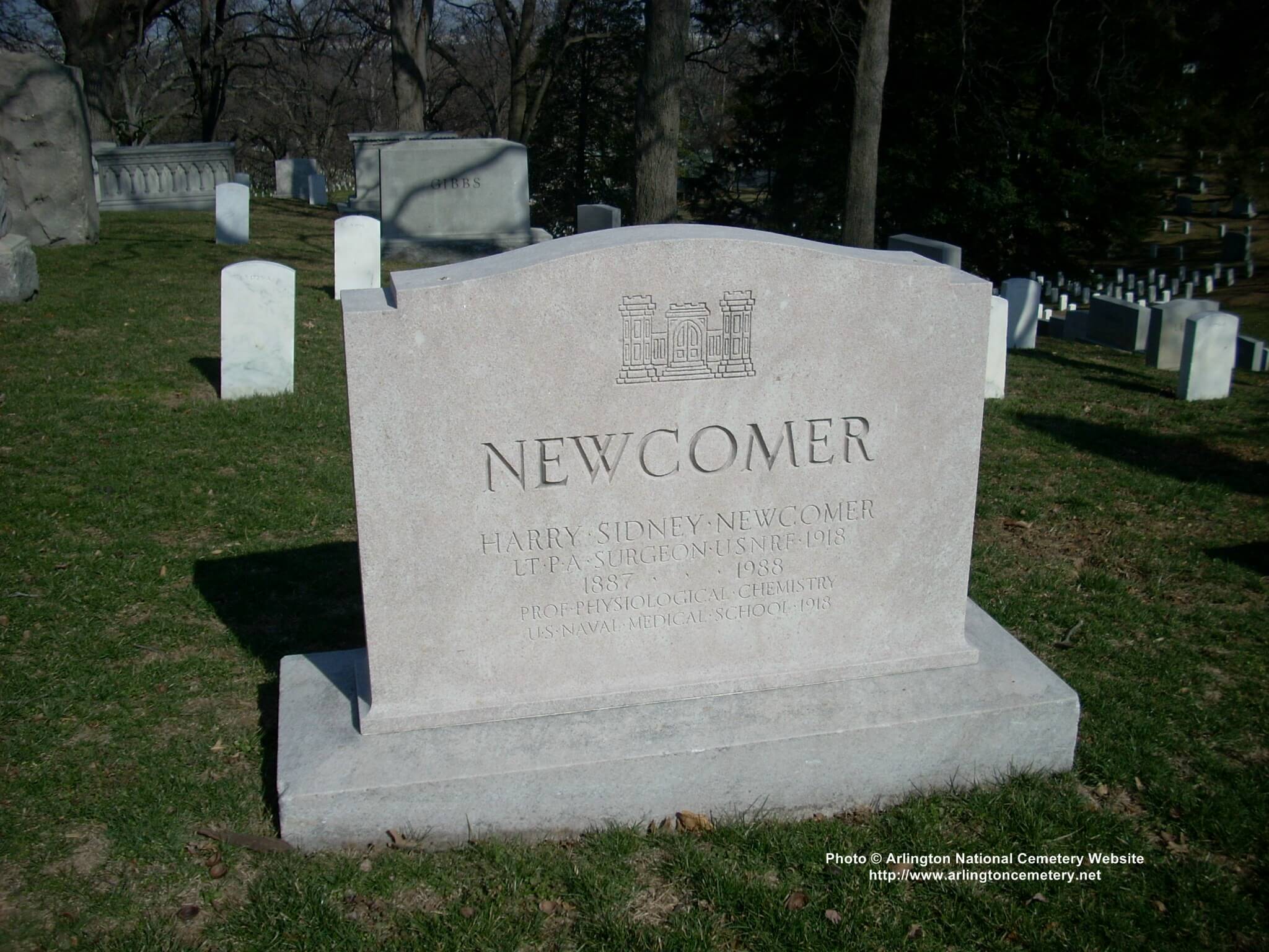 hsnewcomer-gravesite-photo-march-2008-001