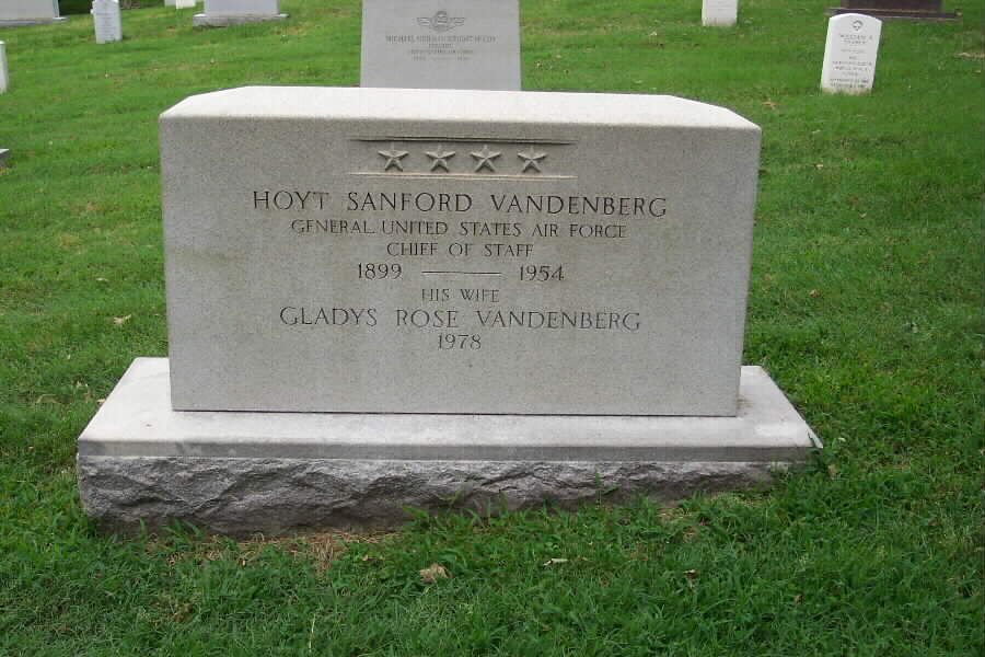 hsvandenberg-gravesite-062803