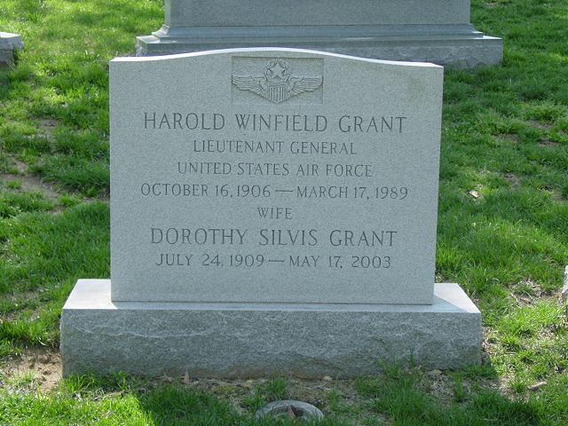 hwgrant-gravesite-photo-august-2006