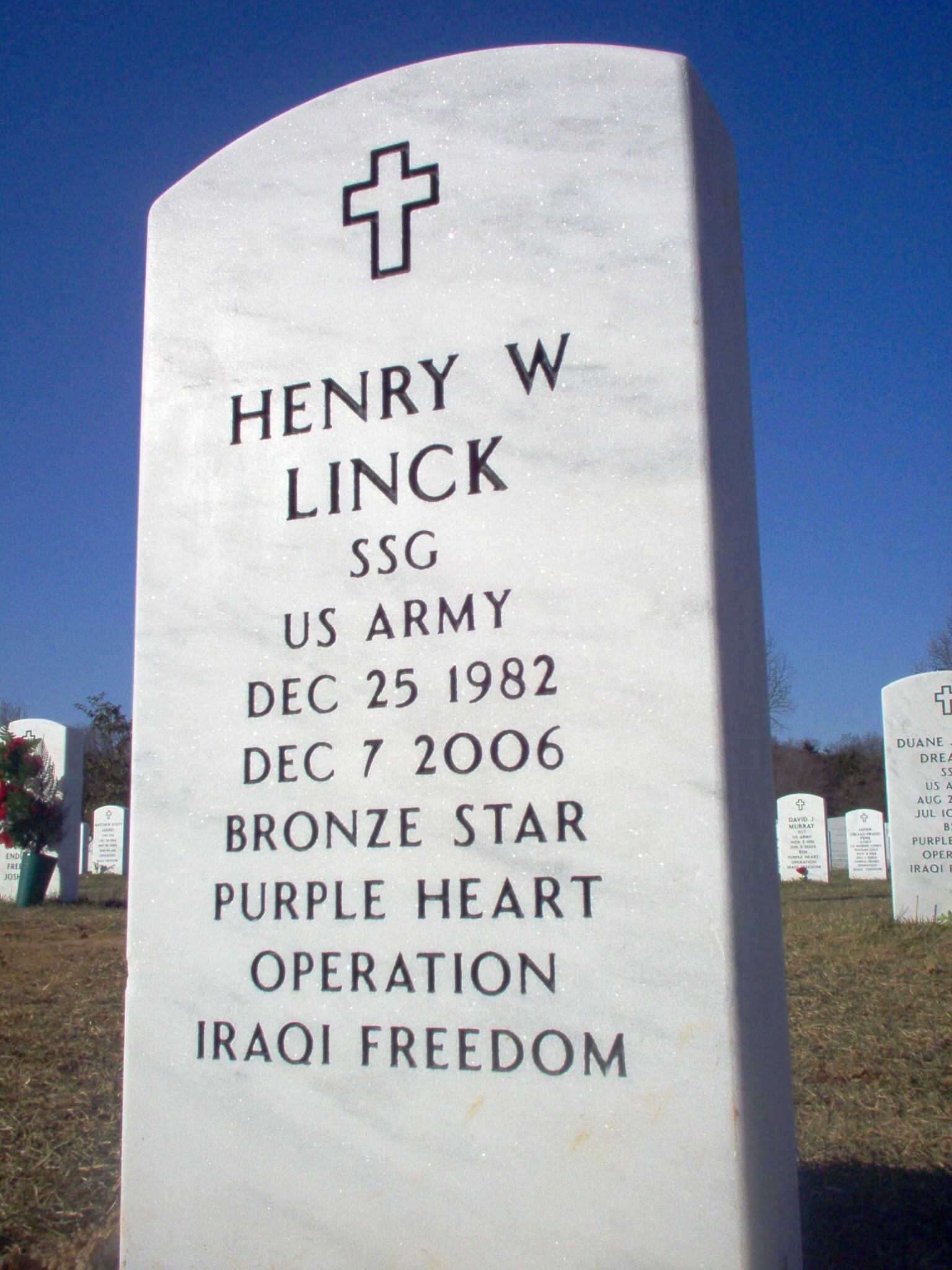 hwlinick-gravesite-photo-february-2007-001