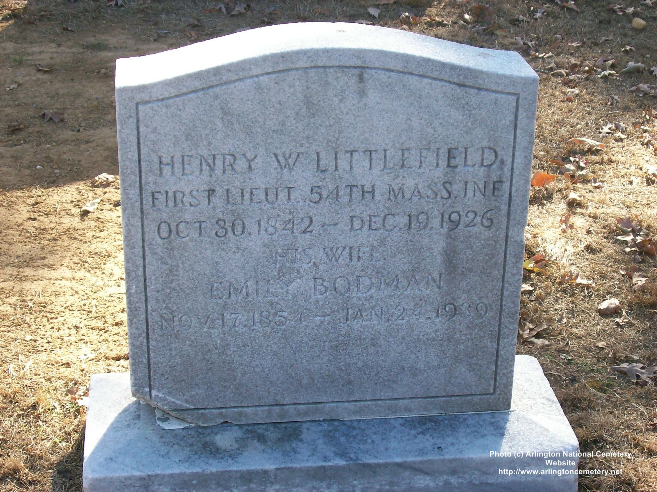 hwlittlefield-gravesite-photo-october-2007-001