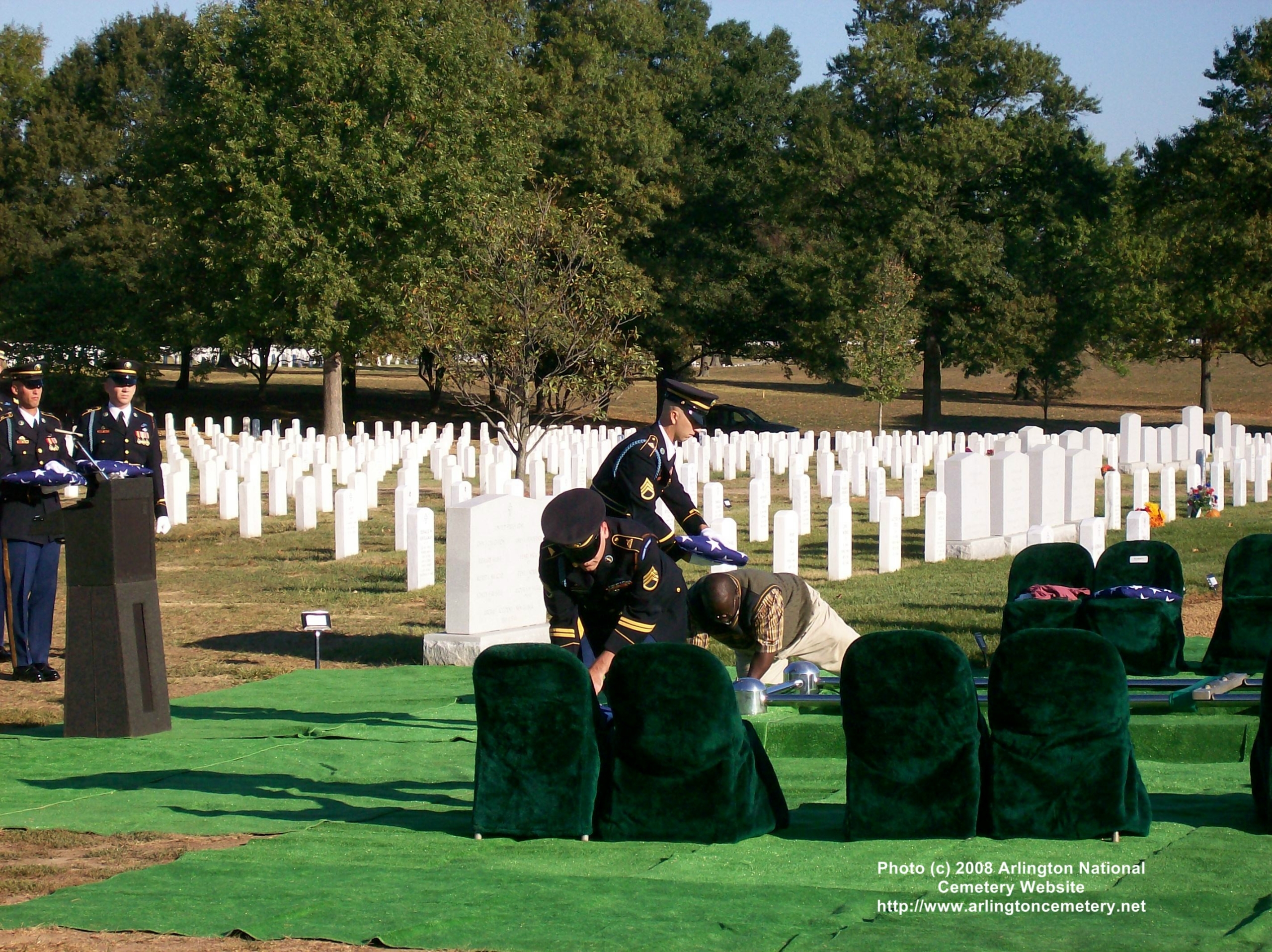 iraq-group-funeral-services-october-2007-009