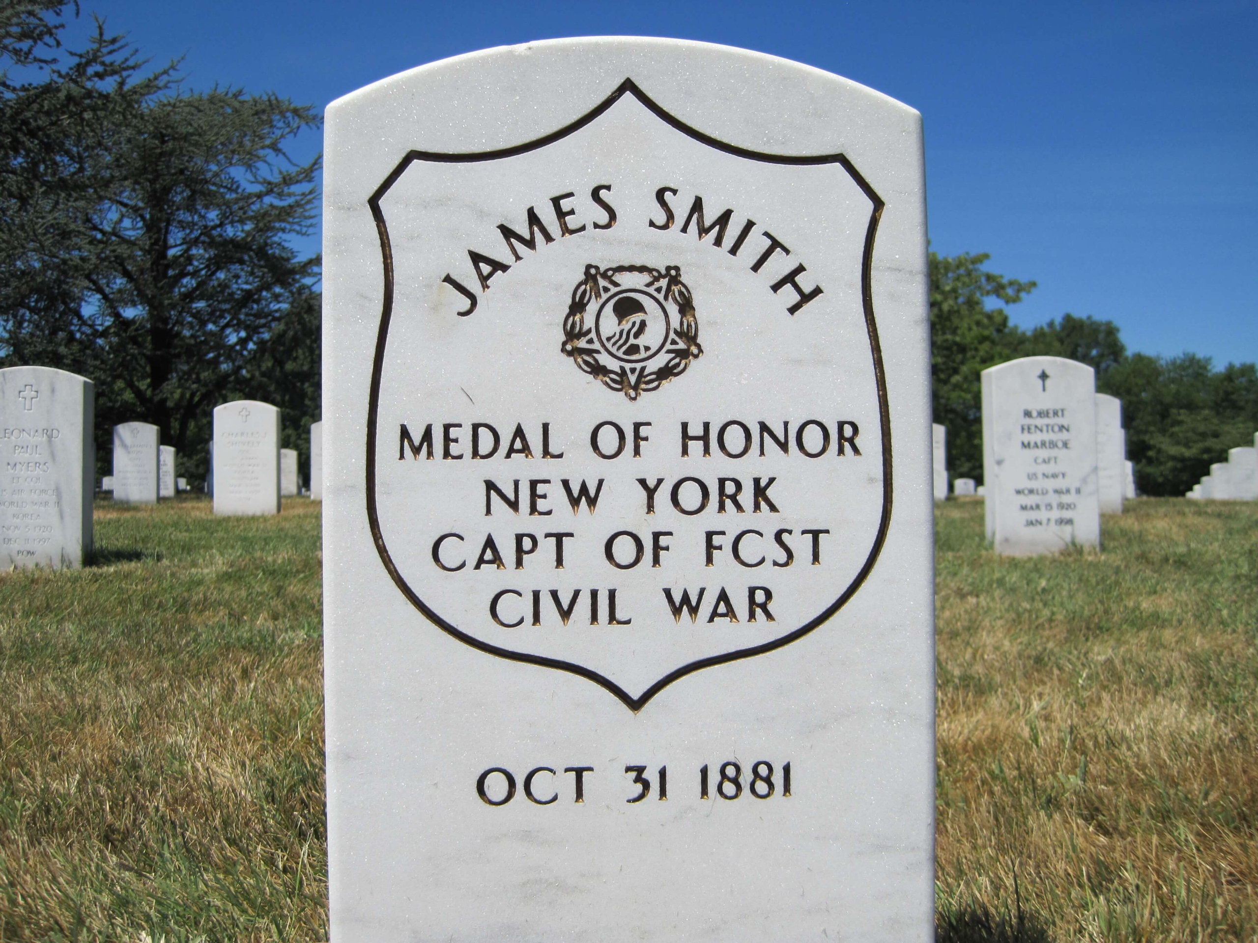 james-smith-gravesite-photo-by-eileen-horan-july-2010-001
