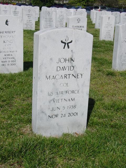 jdmccartney-gravesite-photo-july-2007-001