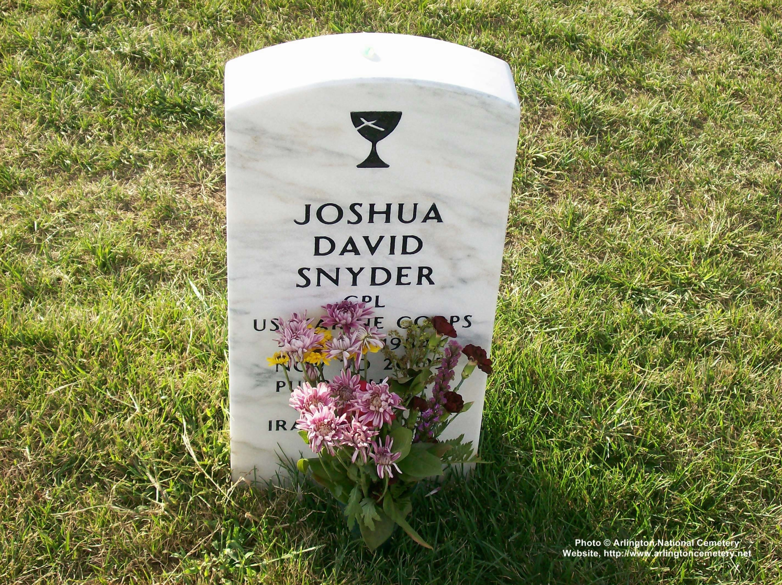 jdsnyder-gravesite-photo-october-2007-001