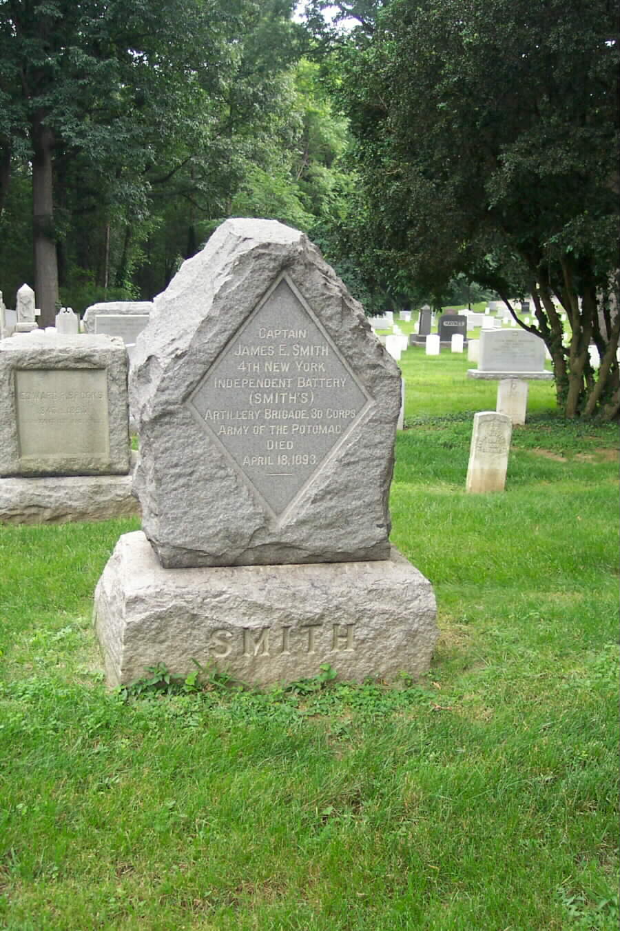 jesmith-gravesite-section1-062803