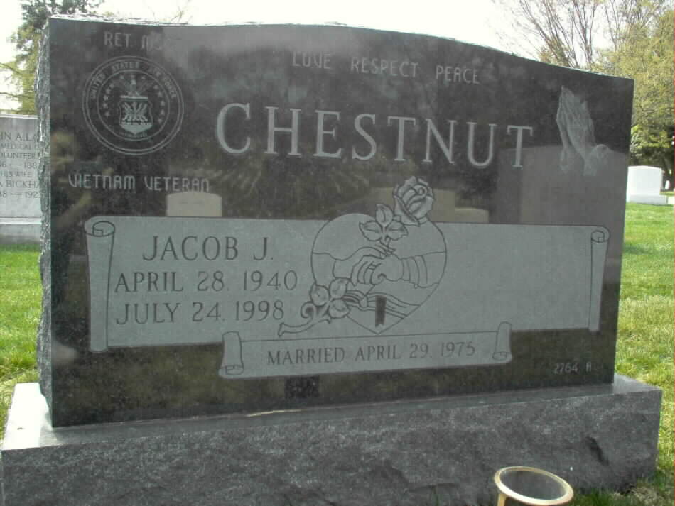 jjchestnut-gravesite-photo-april-2006-006