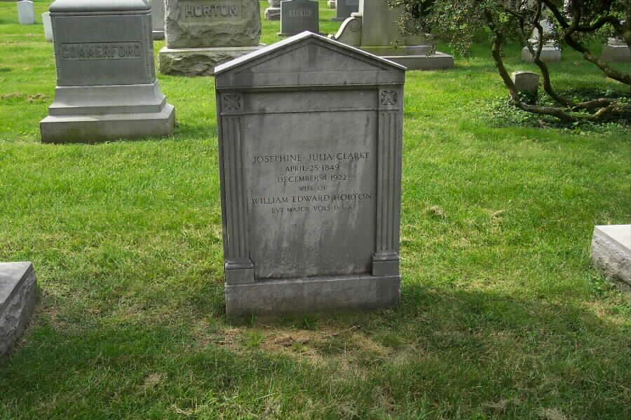 jjchorton-gravesite-section1-062803