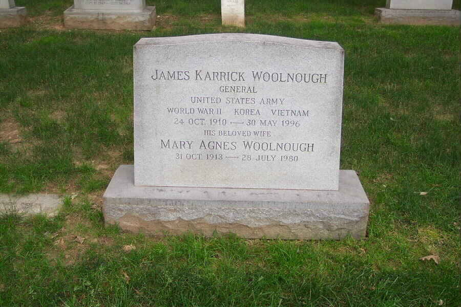 jkwoolnough-gravesite-section30-062803